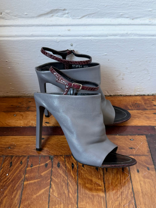Balenciaga | Size 40.5